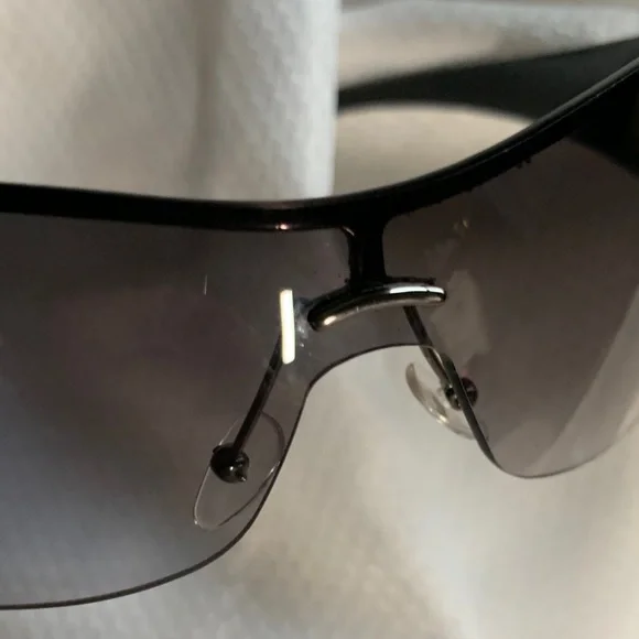 Gucci HorseBit Shiny Black/Gray & Silver Sunglasses - Picture 12 of 16